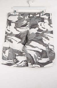 VINTAGE CAMO CARGO SHORTS W36