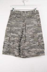 VINTAGE WRANGLER CAMO CARGO SHORTS W32