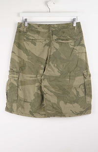 VINTAGE WRANGLER CAMO CARGO SHORTS W30