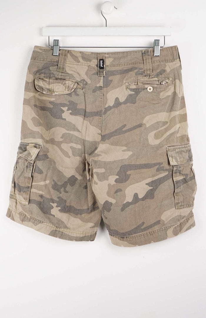 VINTAGE CAMO CARGO SHORTS W37