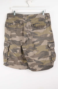 VINTAGE CAMO CARGO SHORTS W34