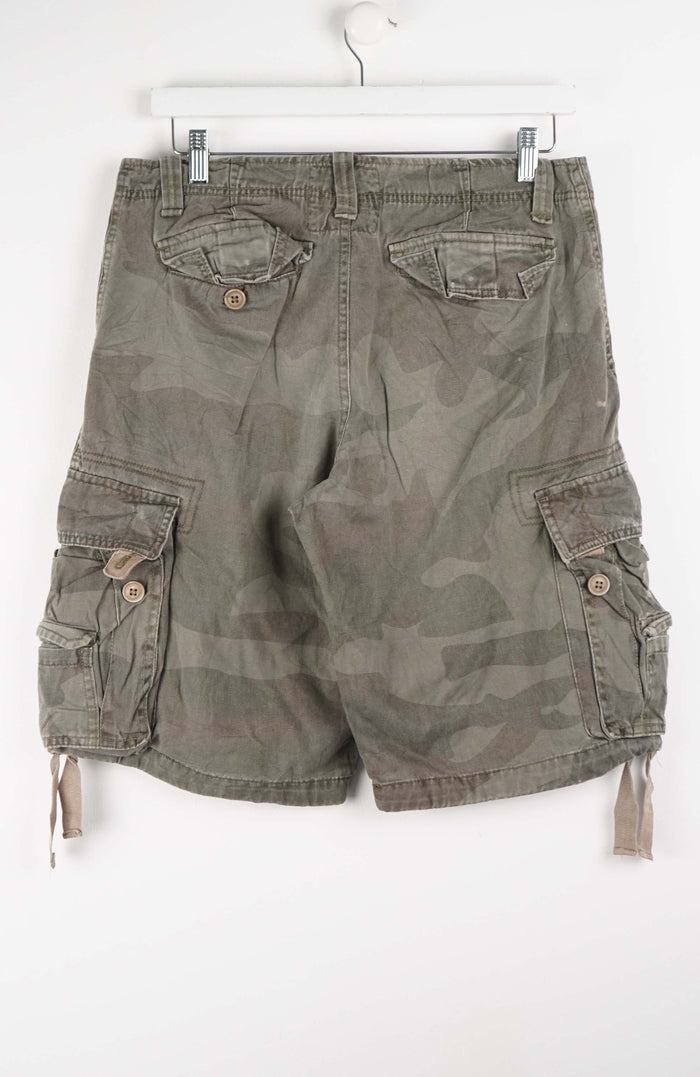 VINTAGE CAMO CARGO SHORTS W32