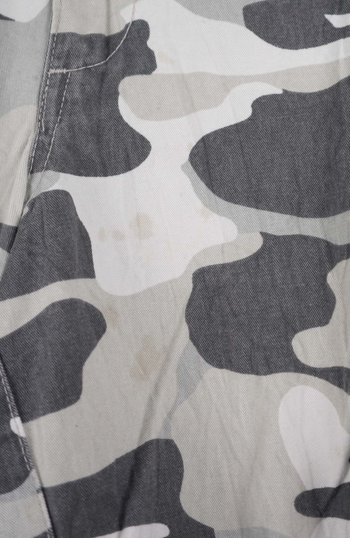 VINTAGE OCEAN PACIFIC CAMO CARGO SHORTS W34