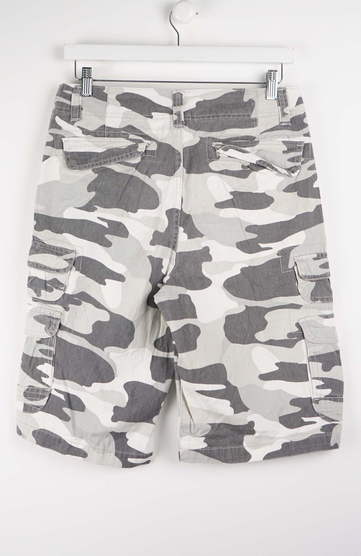 VINTAGE OCEAN PACIFIC CAMO CARGO SHORTS W34