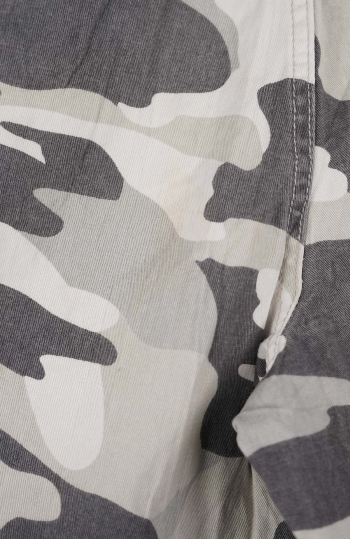VINTAGE OCEAN PACIFIC CAMO CARGO SHORTS W34