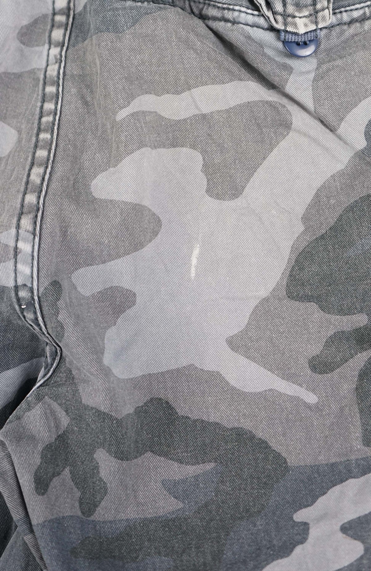 VINTAGE NAUTICA CAMO CARGO SHORTS W32