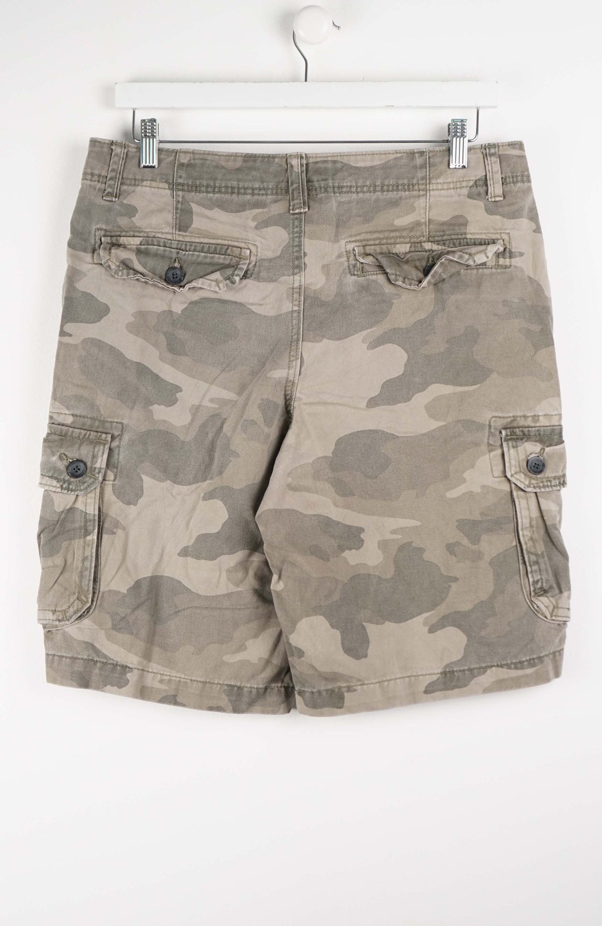 VINTAGE CAMO CARGO SHORTS W34