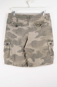 VINTAGE CAMO CARGO SHORTS W34