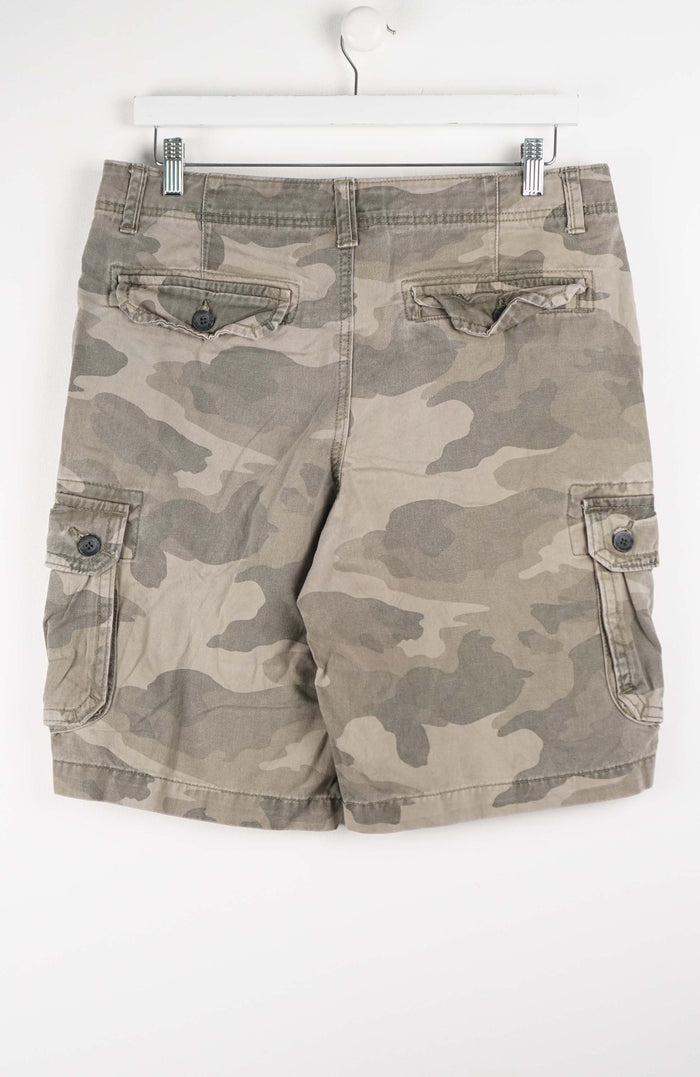 VINTAGE CAMO CARGO SHORTS W34