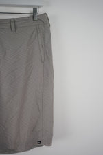 VINTAGE QUIKSILVER SHORTS W33