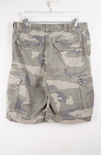 VINTAGE CAMO CARGO SHORTS W38