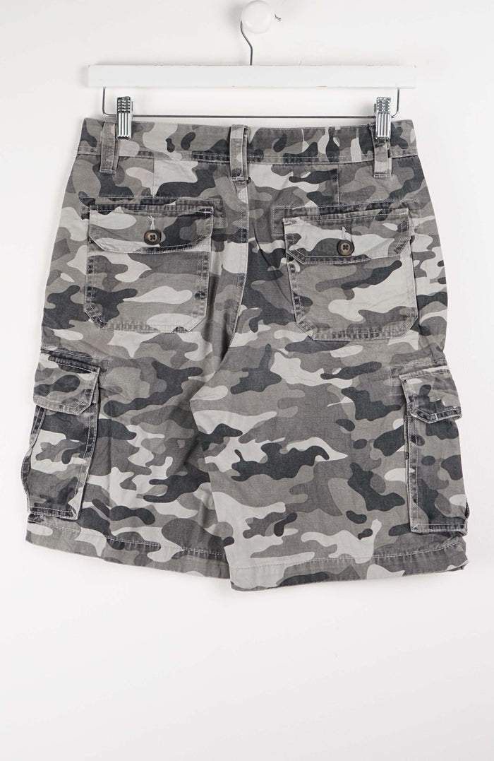 VINTAGE CAMO CARGO SHORTS W30
