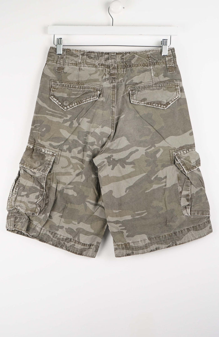 VINTAGE CAMO CARGO SHORTS W28