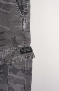 VINTAGE CAMO CARGO SHORTS W38