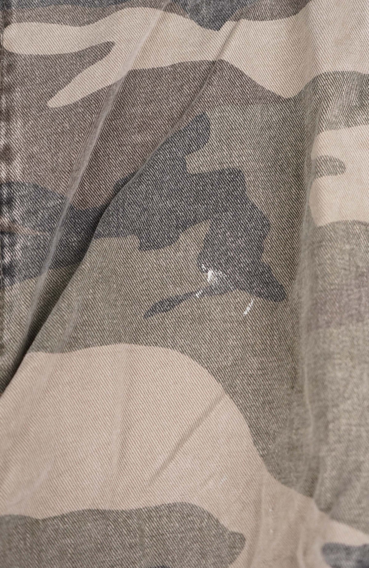 VINTAGE CAMO CARGO SHORTS W36