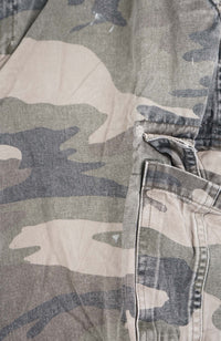 VINTAGE CAMO CARGO SHORTS W36