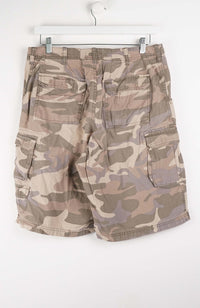 VINTAGE CAMO CARGO SHORTS W32