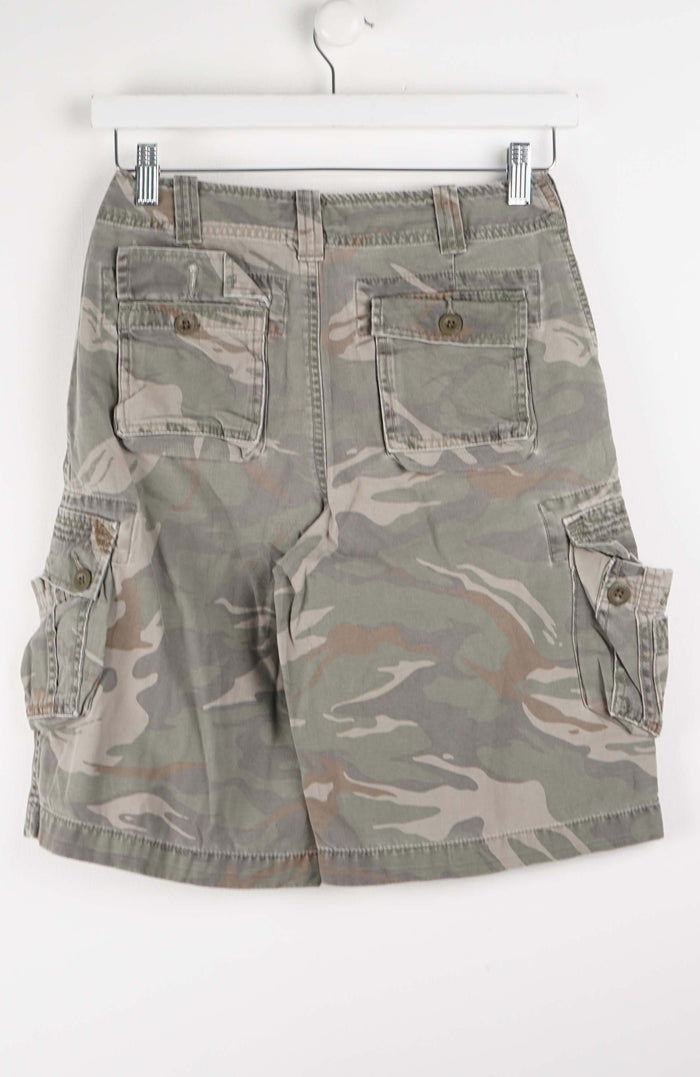 VINTAGE CAMO CARGO SHORTS W26