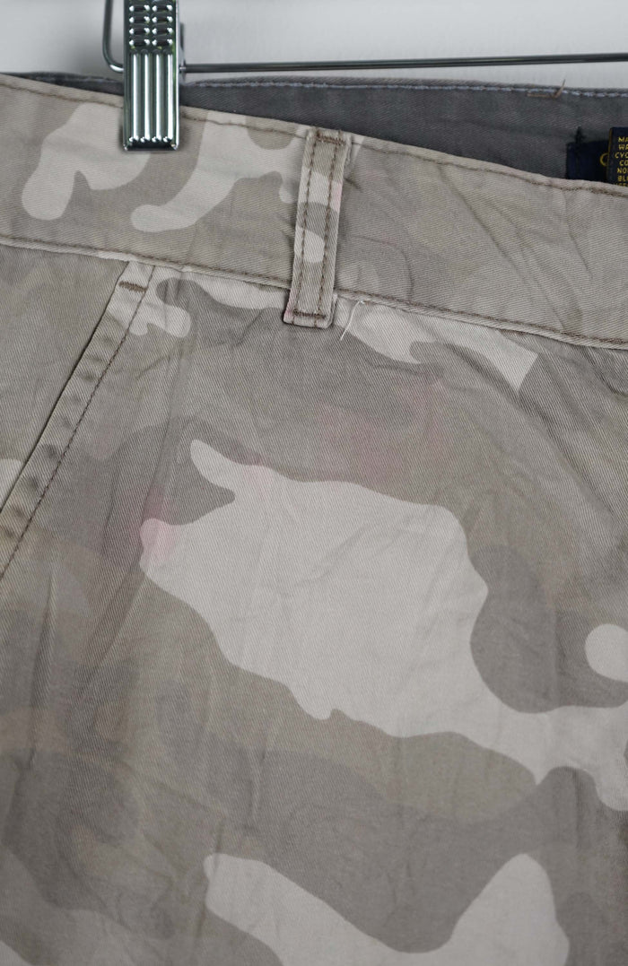 VINTAGE CAMO CARGO SHORTS W36
