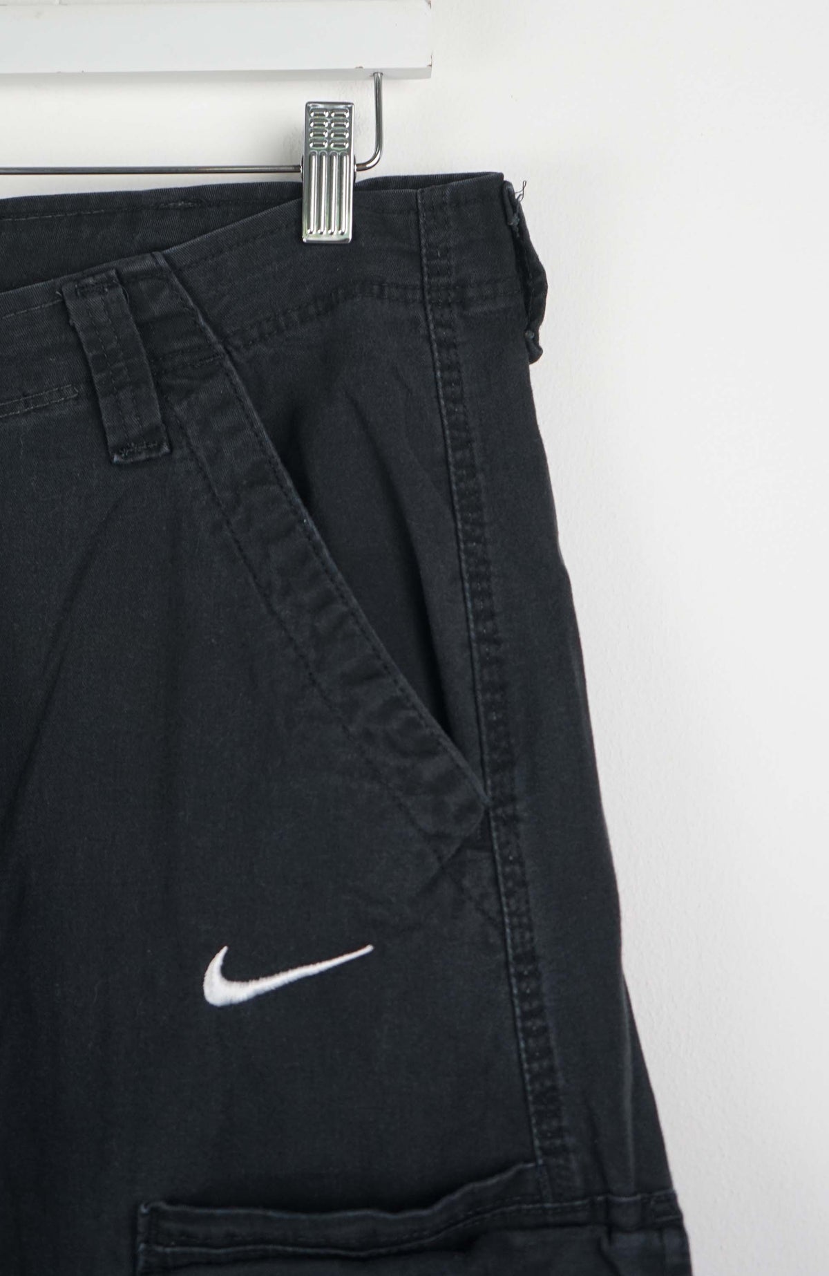 VINTAGE REWORK CARGO CAPRI SHORTS W34