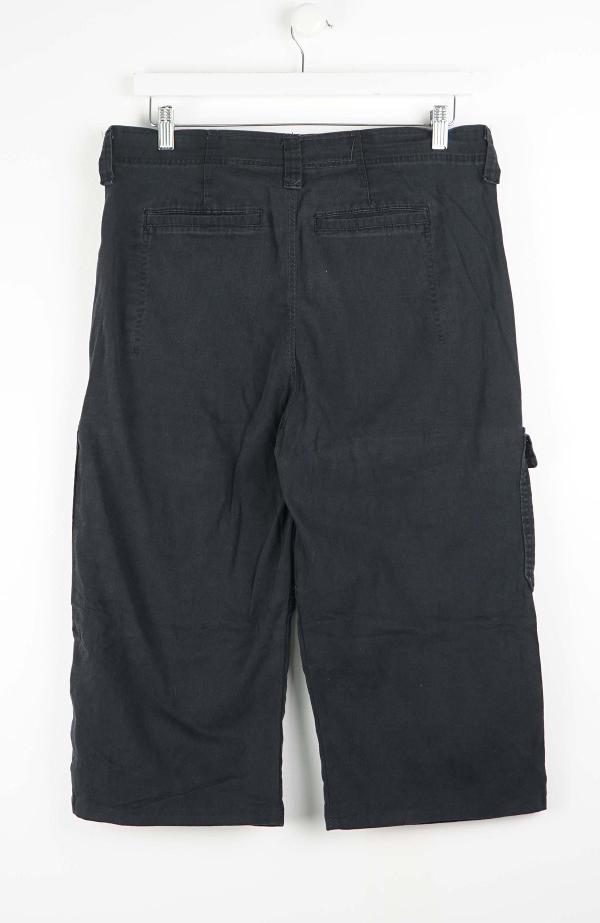 VINTAGE REWORK CARGO CAPRI SHORTS W34