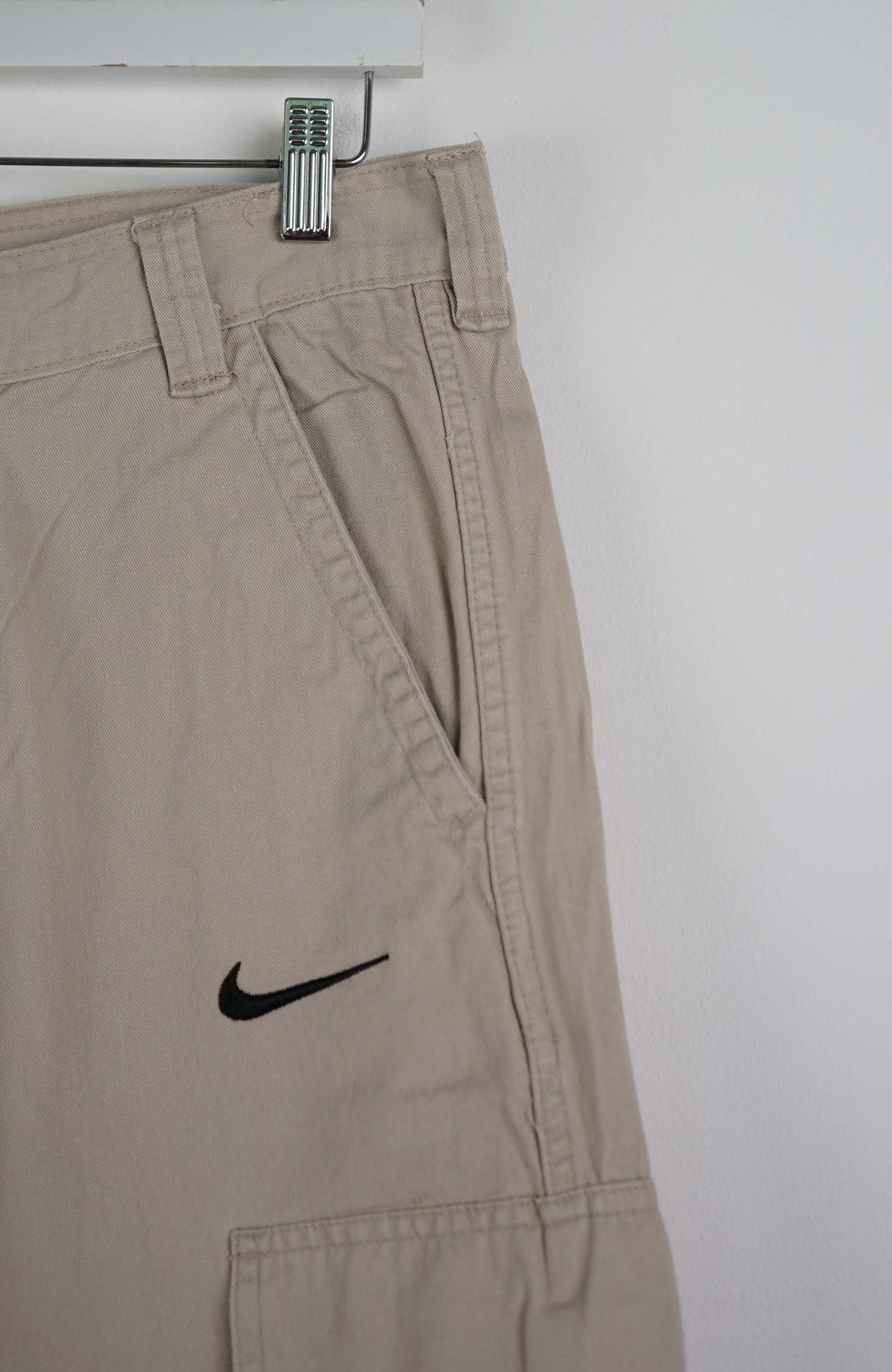 VINTAGE REWORK CARGO CAPRI SHORTS W32