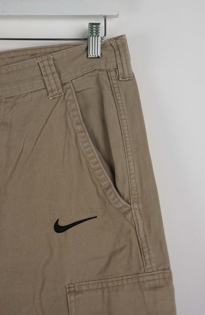 VINTAGE REWORK CARGO CAPRI SHORTS W32