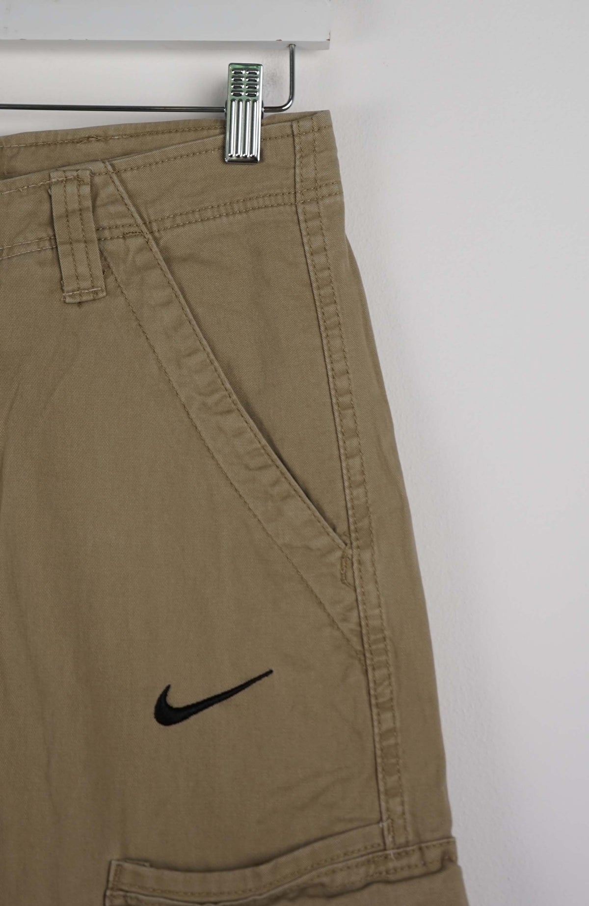 VINTAGE REWORK CARGO CAPRI SHORTS W30