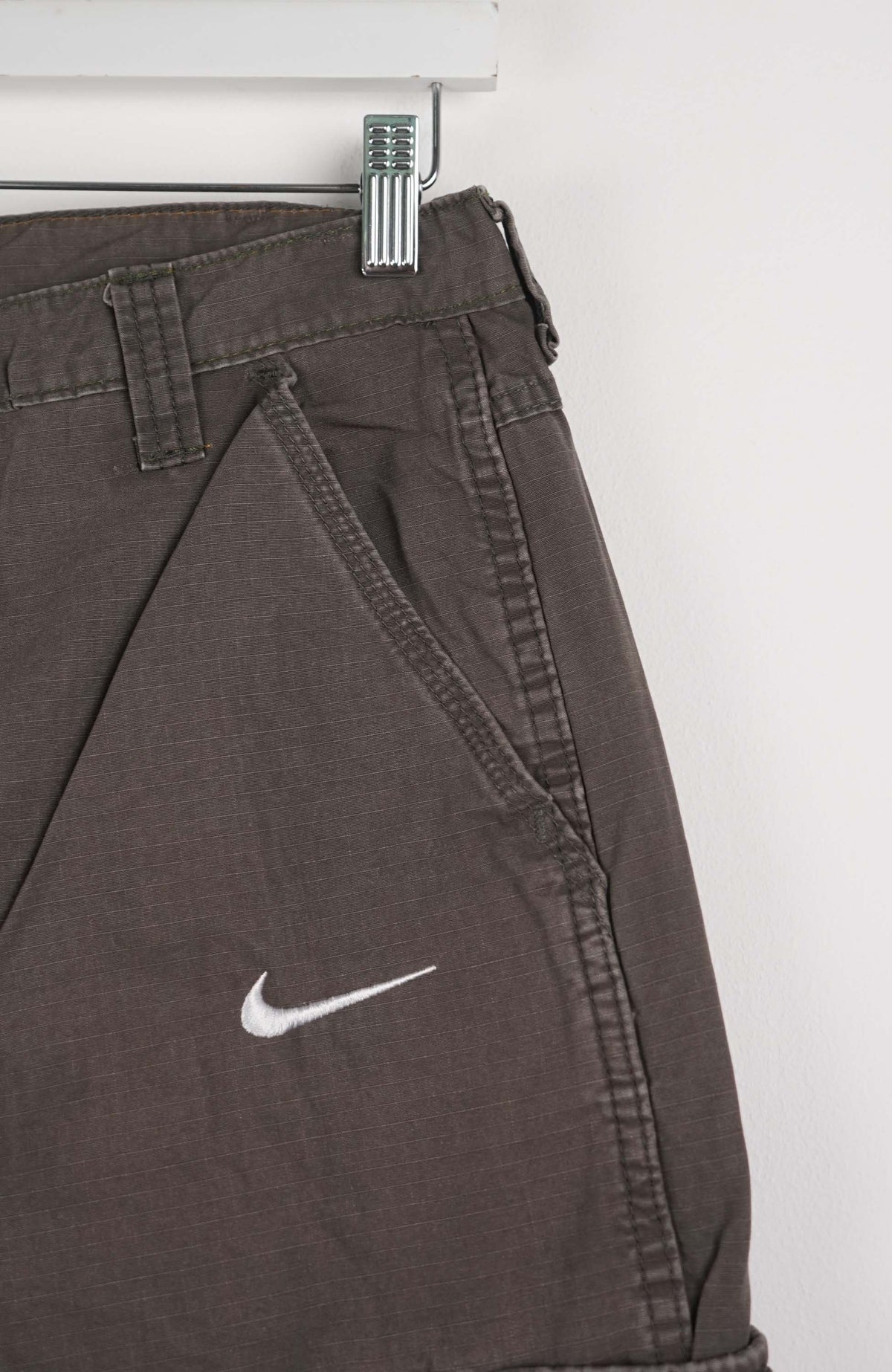 VINTAGE REWORK CARGO CAPRI SHORTS W30