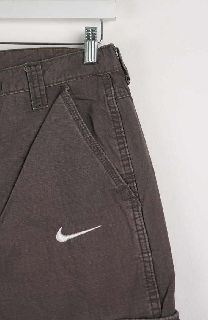 VINTAGE REWORK CARGO CAPRI SHORTS W30