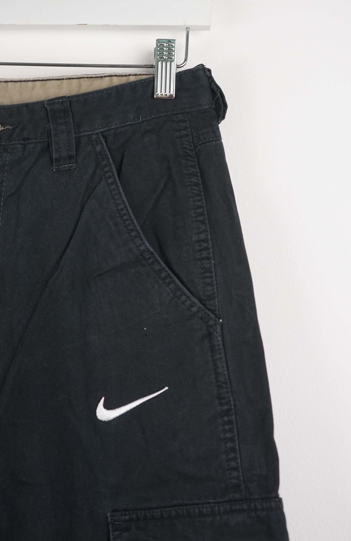 VINTAGE REWORK CARGO CAPRI SHORTS W30