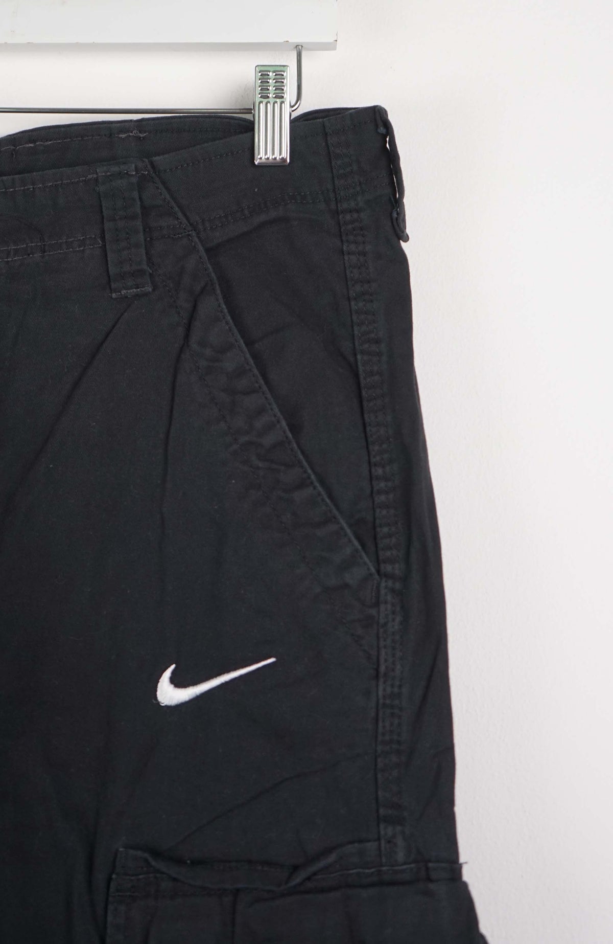 VINTAGE REWORK CARGO CAPRI SHORTS W34