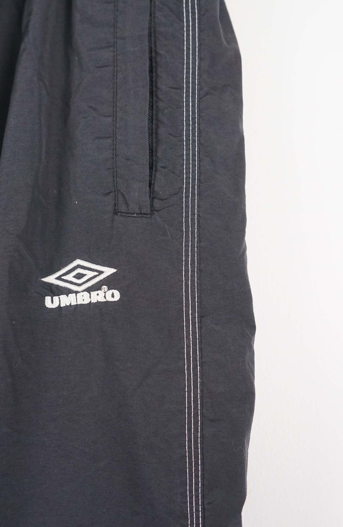 VINTAGE UMBRO TRACK PANTS (XL)