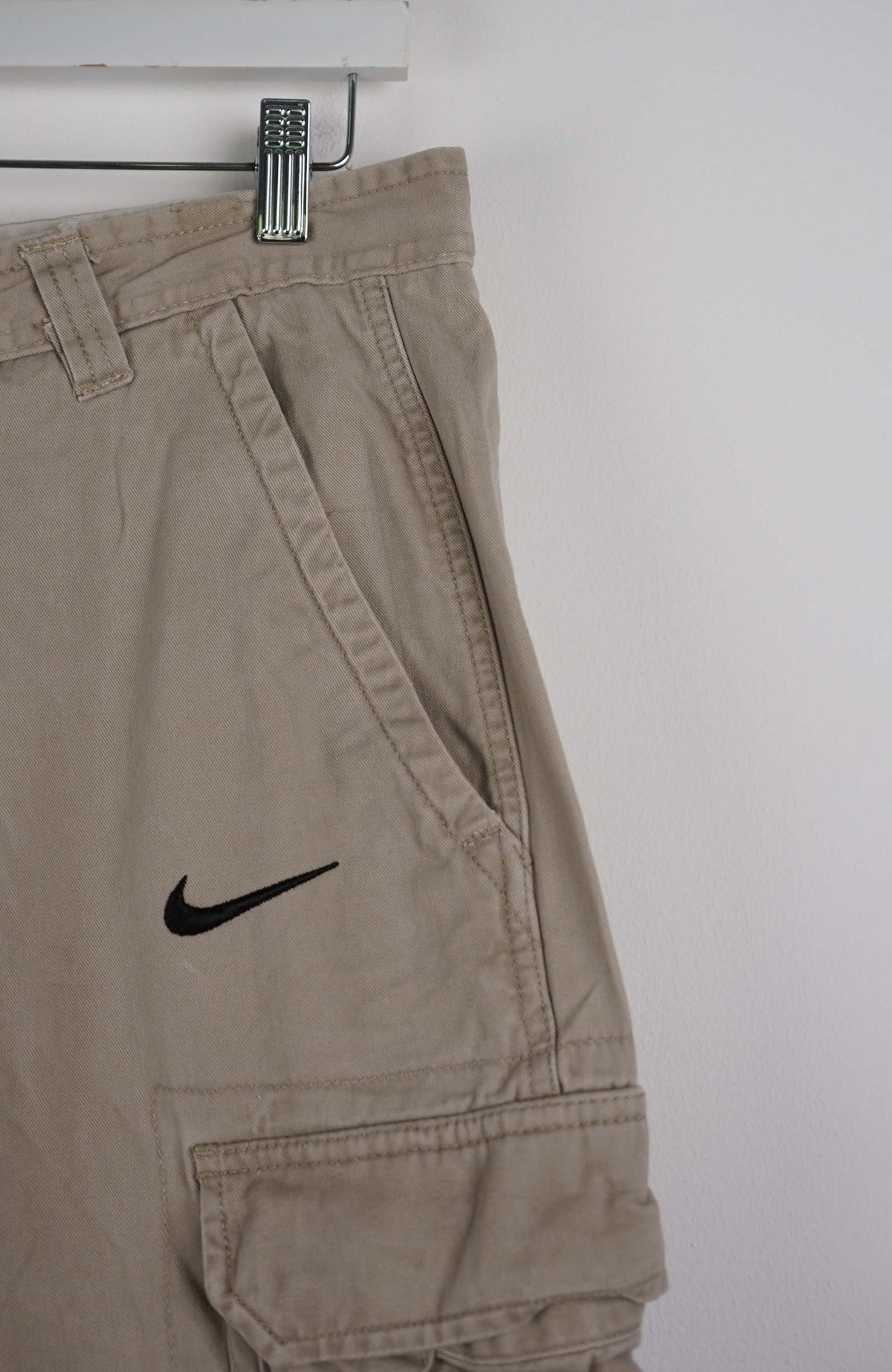 VINTAGE REWORK CARGO CAPRI SHORTS W30
