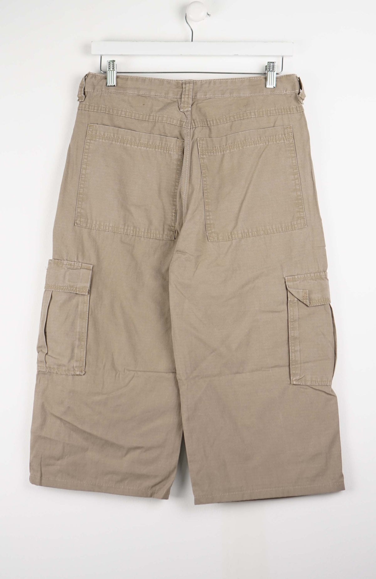VINTAGE REWORK CARGO CAPRI SHORTS W32