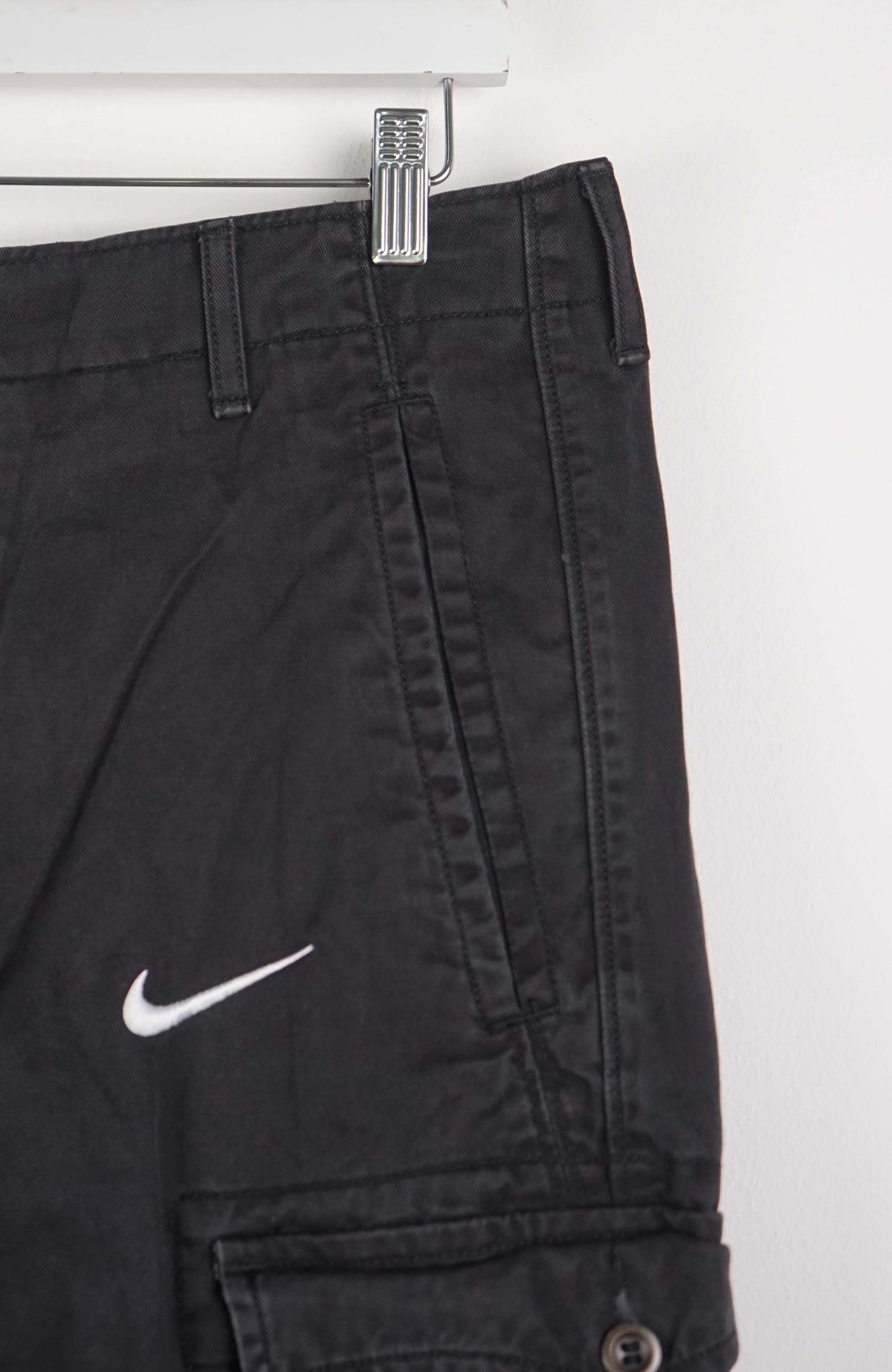 VINTAGE REWORK CARGO CAPRI SHORTS W34
