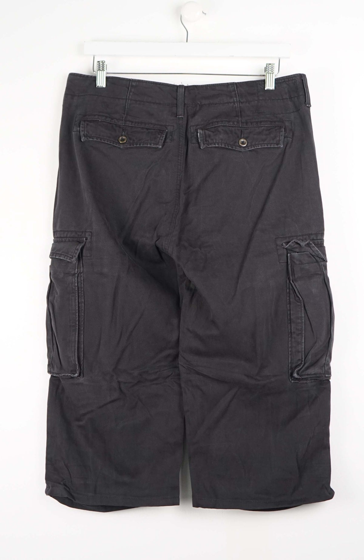 VINTAGE REWORK CARGO CAPRI SHORTS W34