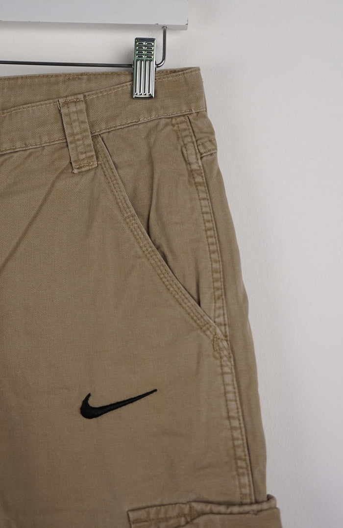 VINTAGE REWORK CARGO CAPRI SHORTS W32