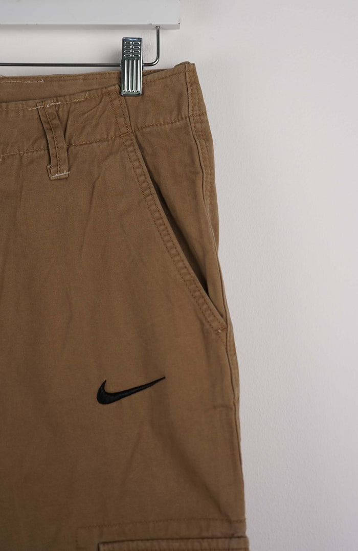 VINTAGE REWORK CARGO CAPRI SHORTS W32