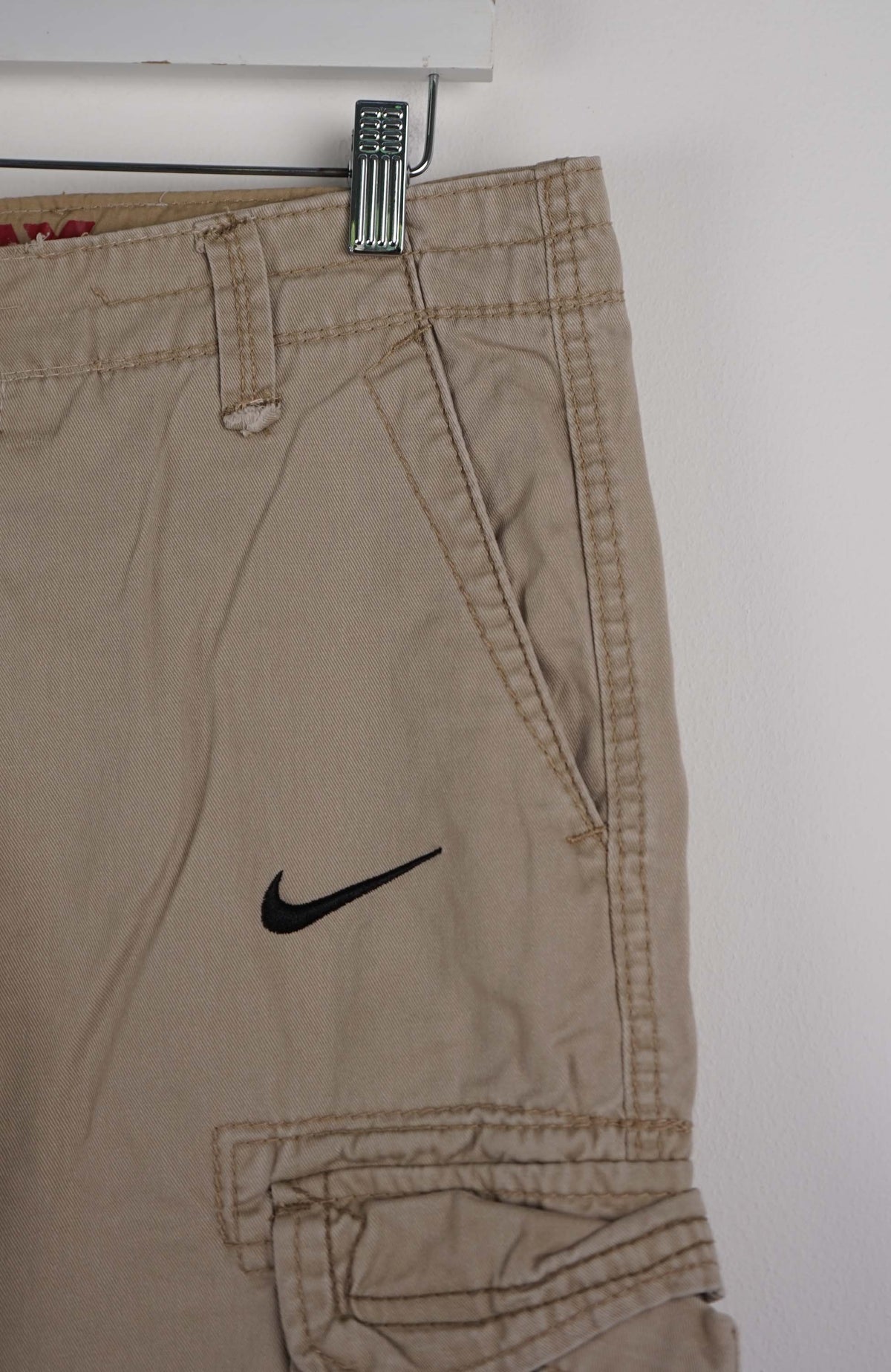 VINTAGE REWORK CARGO CAPRI SHORTS W34