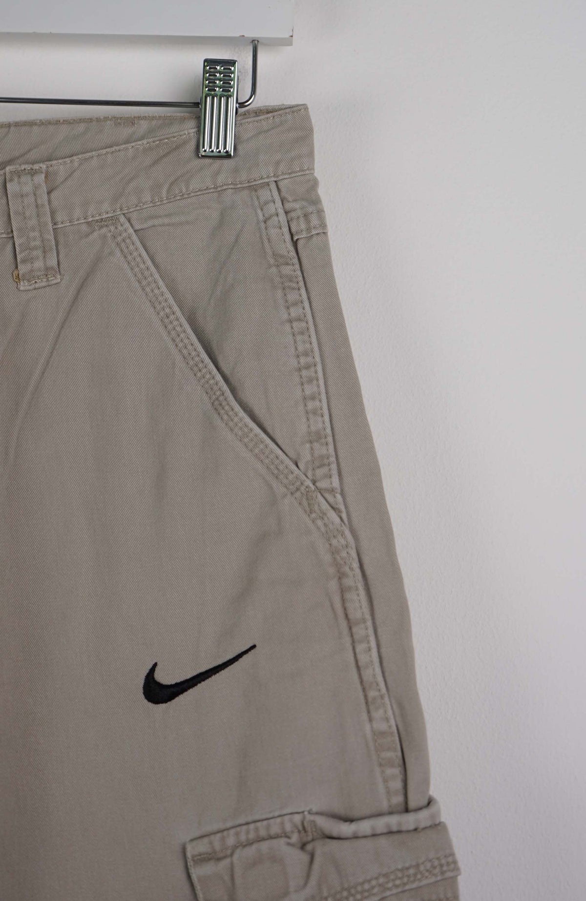 VINTAGE REWORK CARGO CAPRI SHORTS W30