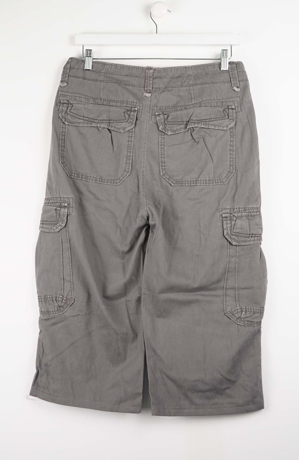 VINTAGE REWORK CARGO CAPRI SHORTS W32