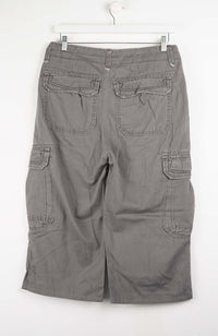 VINTAGE REWORK CARGO CAPRI SHORTS W32