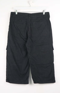 VINTAGE REWORK CARGO CAPRI SHORTS W34