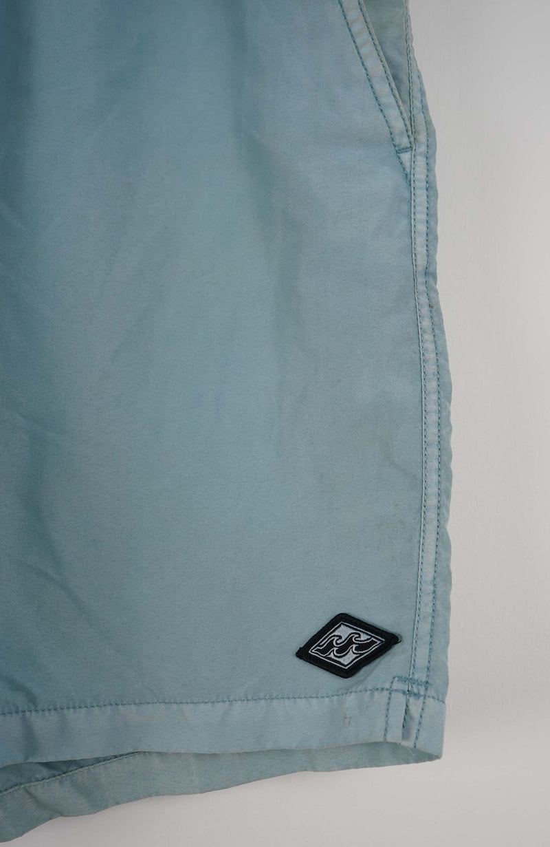 VINTAGE BILLABONG SHORTS W38