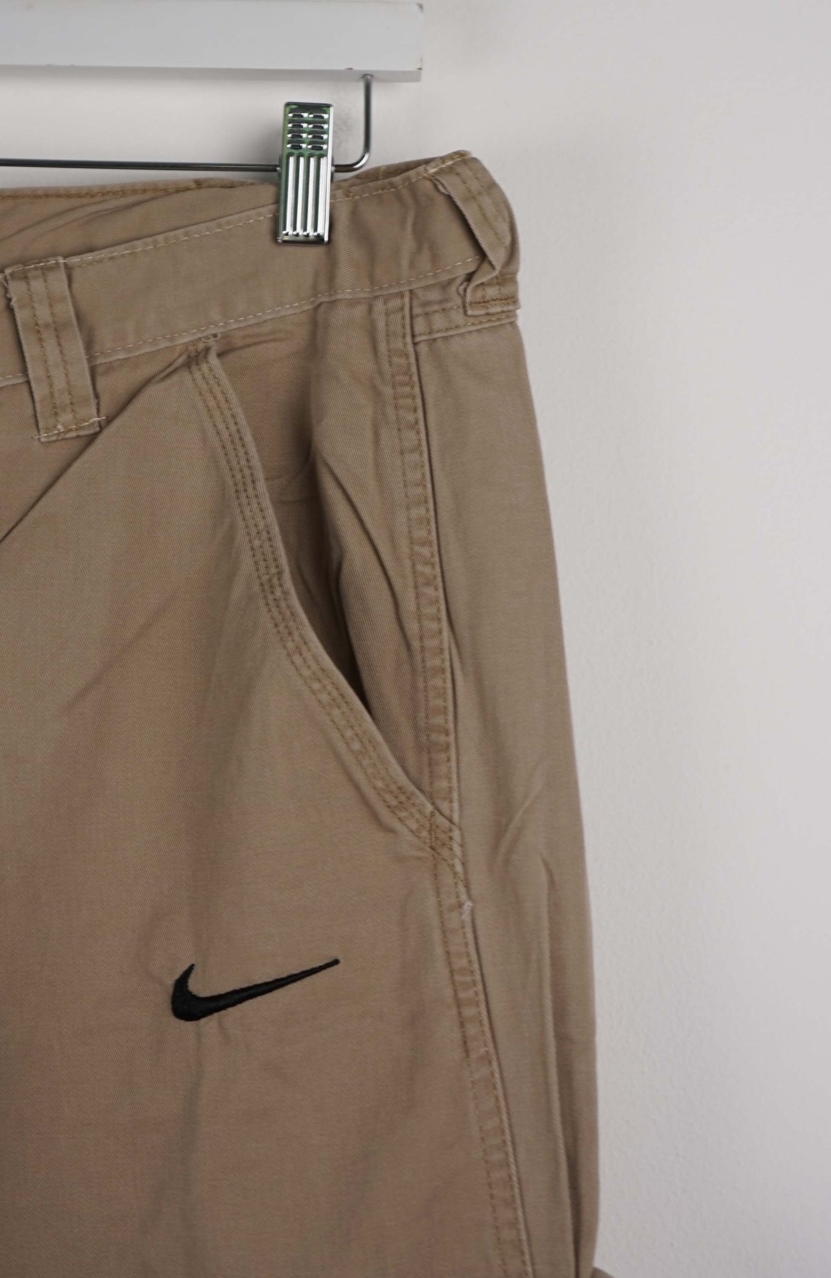 VINTAGE REWORK CARGO CAPRI SHORTS W34