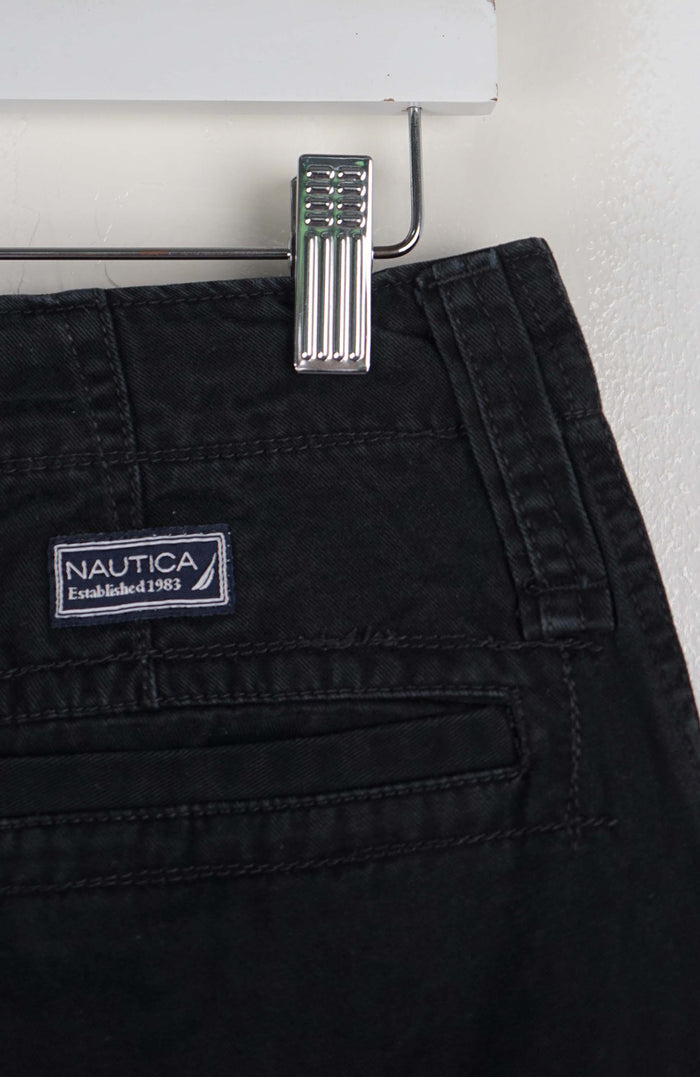 VINTAGE NAUTICA CARGO SHORTS W32