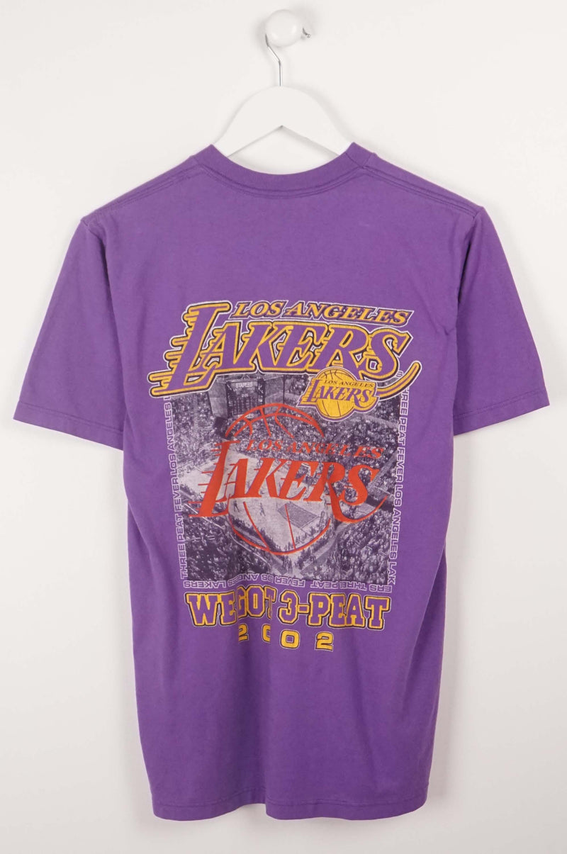 VINTAGE LOS ANGELES LAKERS 2002 T-SHIRT (S)