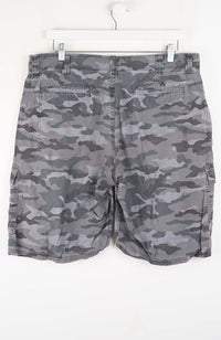 VINTAGE WRANGLER CARGO SHORTS W38
