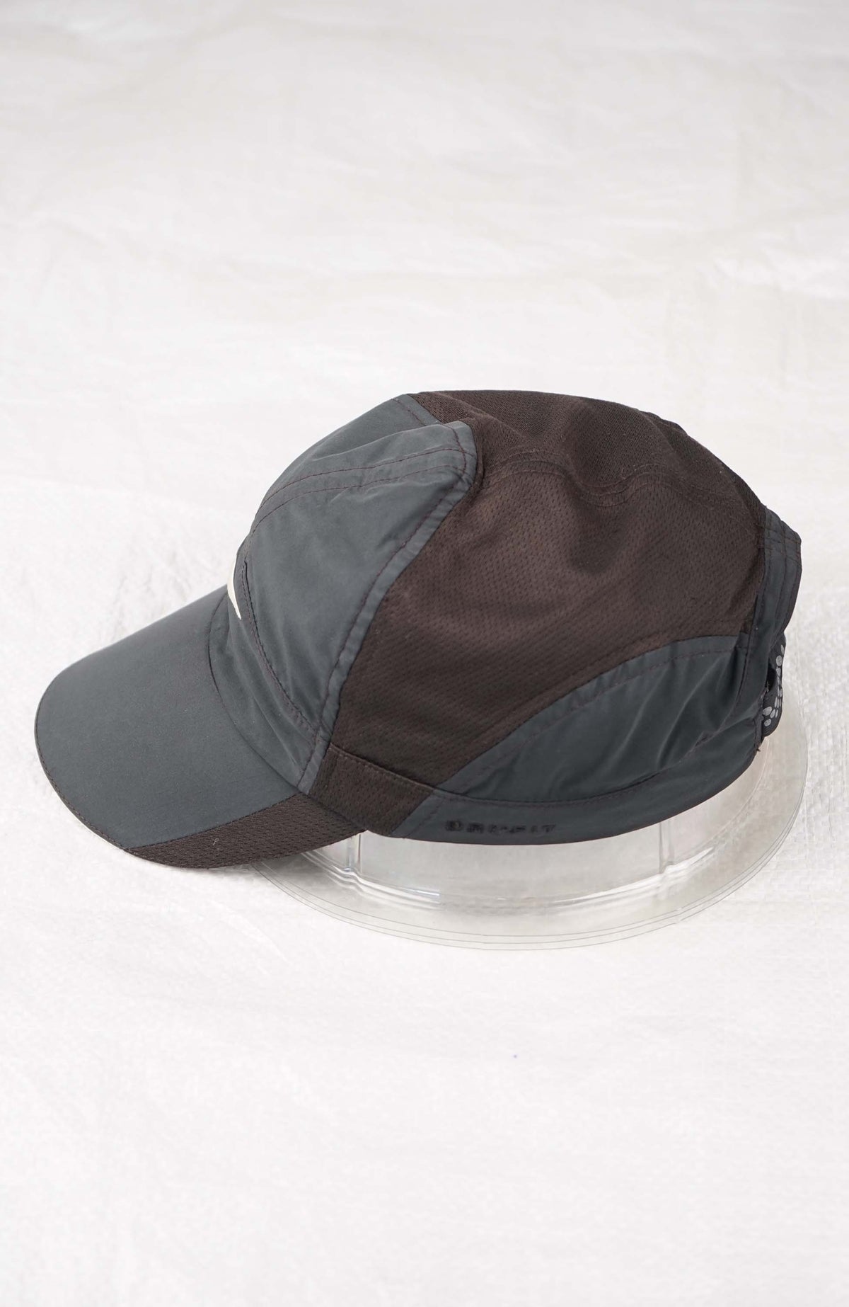 VINTAGE NIKE HAT